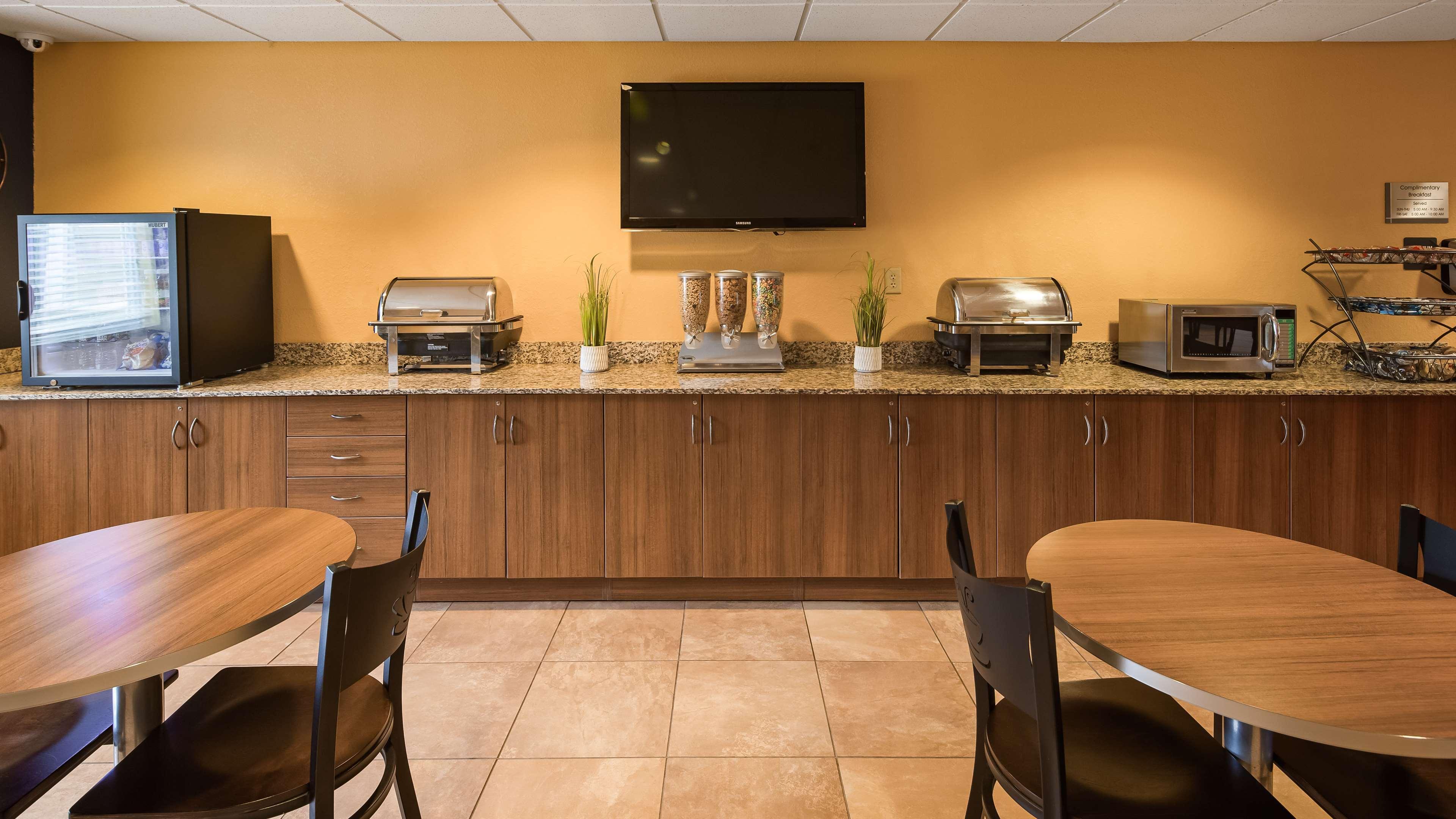 Surestay Plus Hotel By Best Western Keyser מראה חיצוני תמונה